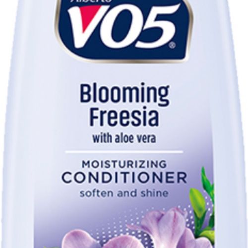 VO5 Herbal Escapes Conditioner  Free Me Freesia  12.5 Oz